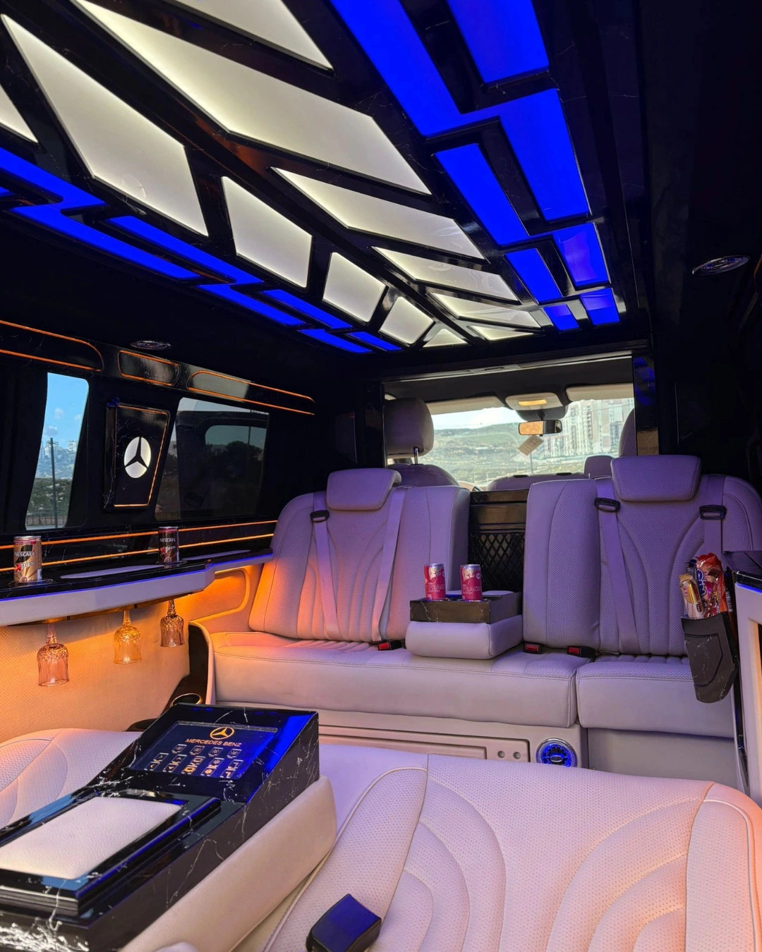 Gidiş dönüş transfer VIP araç iç mekan konforu